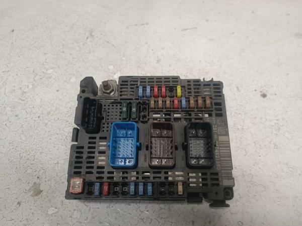 BOITIER ELECTRONIQUE CITROEN / PEUGEOT Z01 - Vue 1